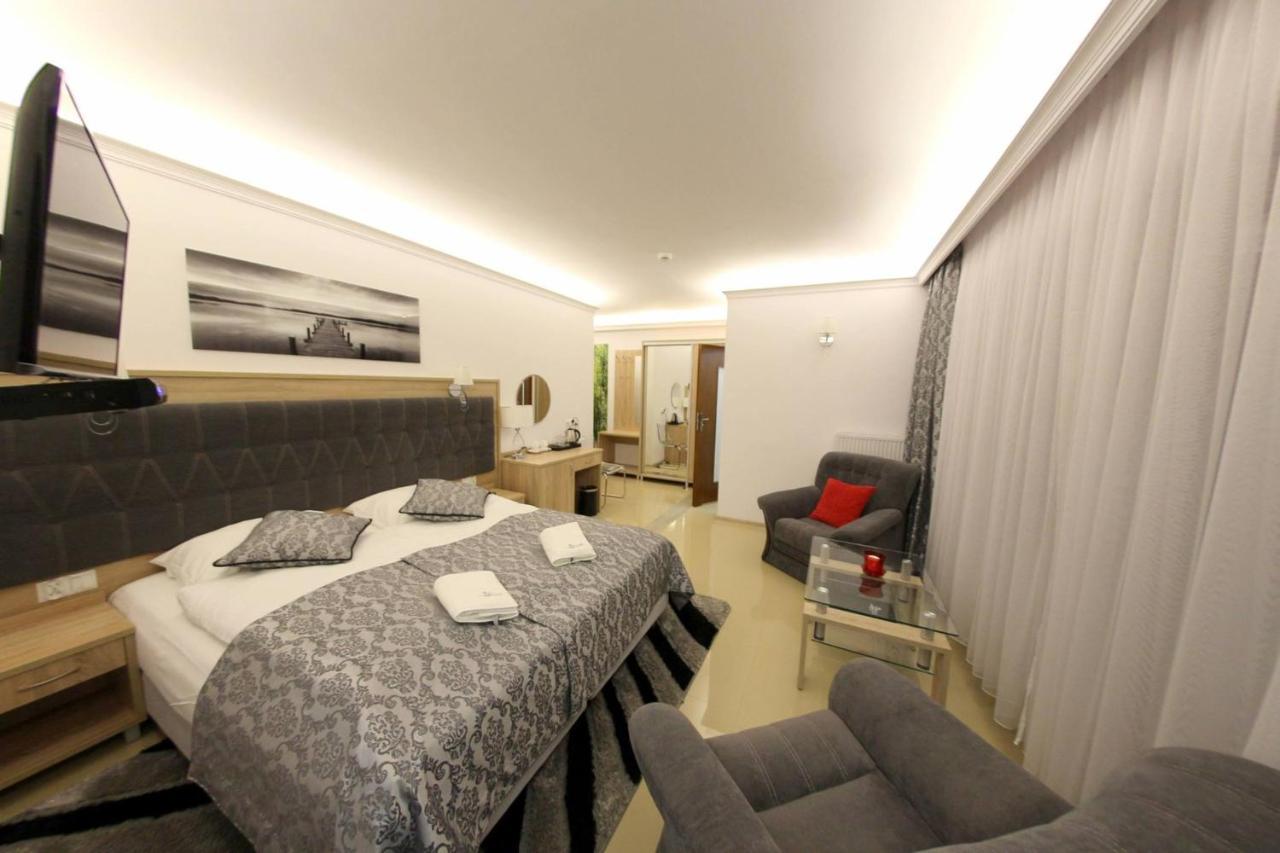 Wichrowe Wzgorze Chmielno Hotell Exteriör bild