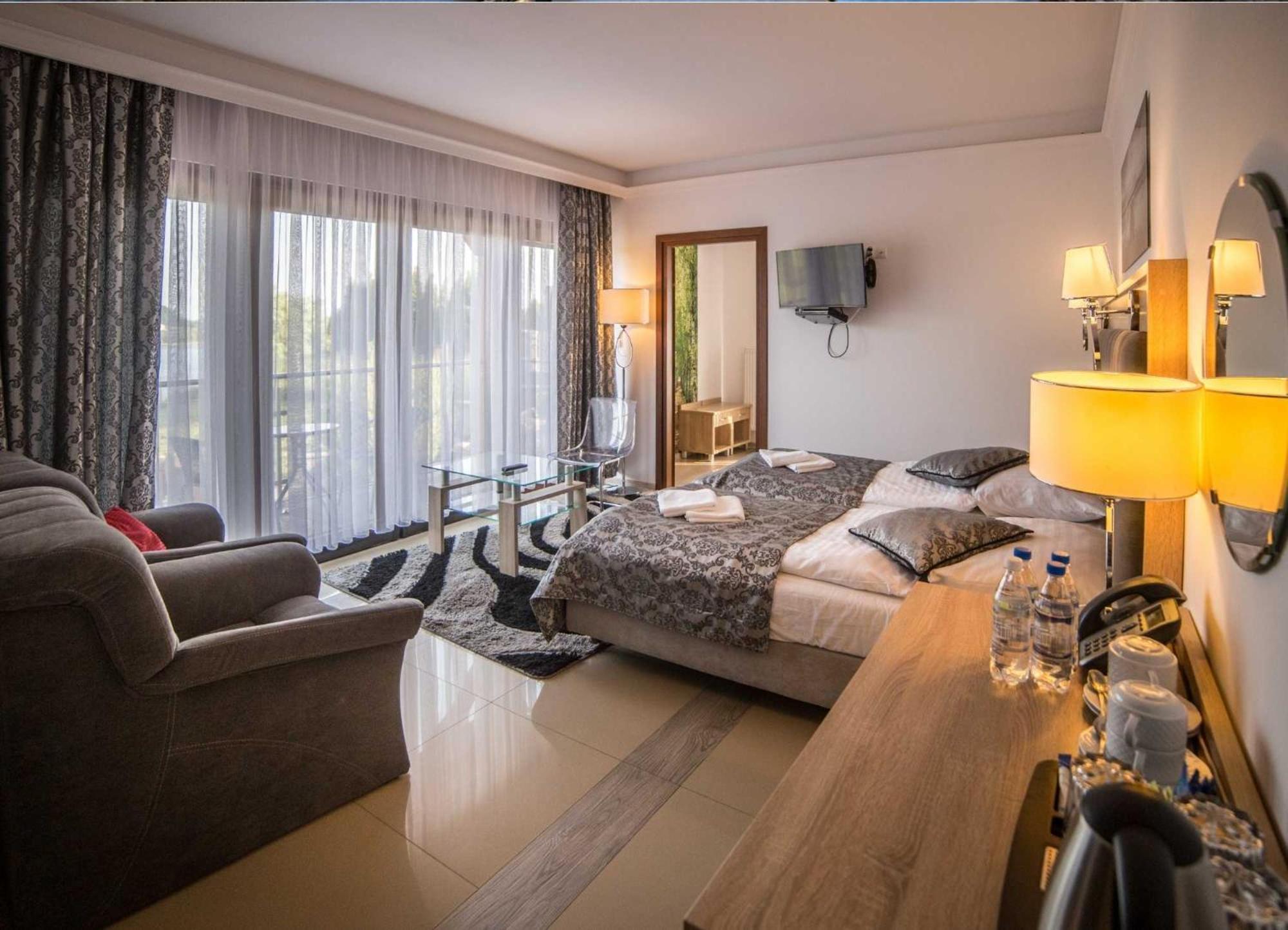 Wichrowe Wzgorze Chmielno Hotell Exteriör bild